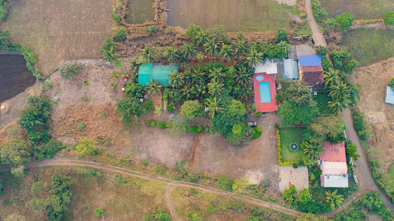 Prajakta Rest House Алибаг Экстерьер фото