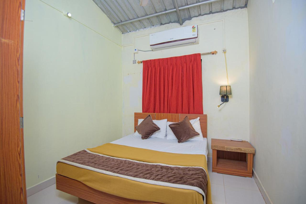 Prajakta Rest House Алибаг Экстерьер фото