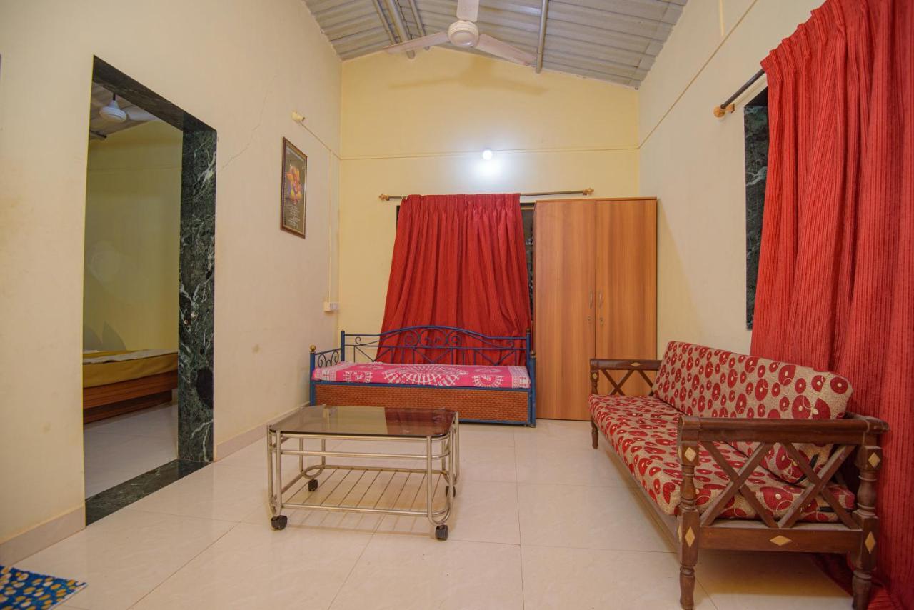 Prajakta Rest House Алибаг Экстерьер фото